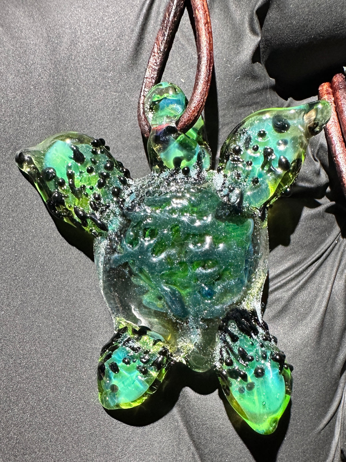 Sea Turtle Pendant - Black/Green